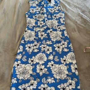 Banana Republic Blue and White Floral Midi Dress